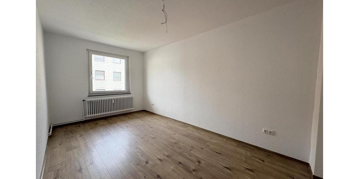 Etagenwohnung Bremerhaven - 4 Zimmer, 82 m&sup2;, 599&euro; | Angebot:26538671