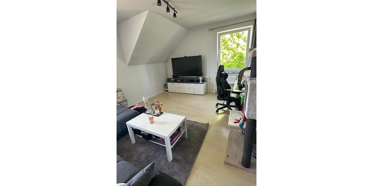 Etagenwohnung Nordenham - 2 Zimmer, 67 m&sup2;, 530&euro; | Angebot:26564233