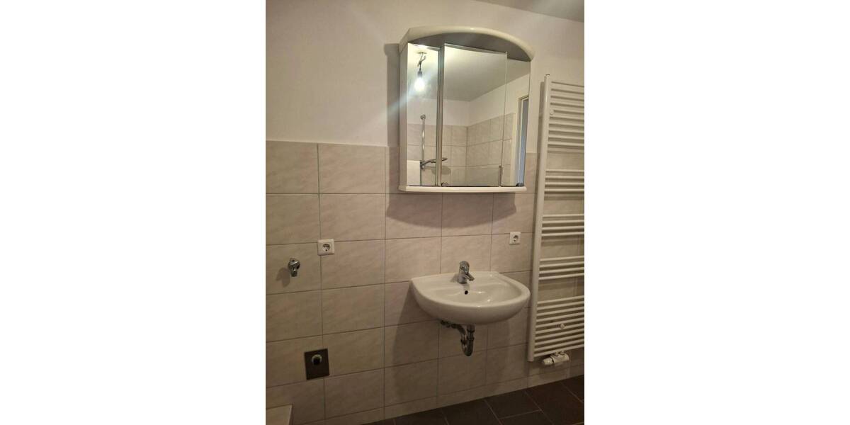 Etagenwohnung Bremerhaven Mitte - 3 Zimmer, 65 m&sup2;, 600&euro; | Angebot:26657017