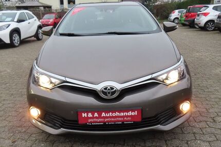 Toyota Auris 82.328 km 11.499 &euro; Geestland 27607