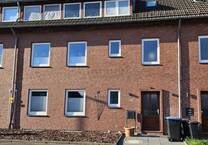 3 Zimmerwohnung im Dachgeschoss in ruhiger & zentraler Lage in Bremen Rönnebeck sucht ruhigen Mieter