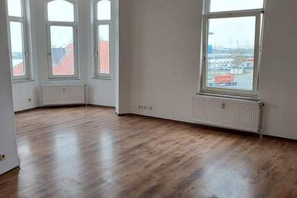 Wohnung Bremerhaven Mitte - 3 Zimmer, 85 m&sup2;, 550&euro; | Angebot:26568856