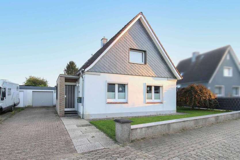 Haus zum Kaufen in Cuxhaven 220.000 € 119.26 m²