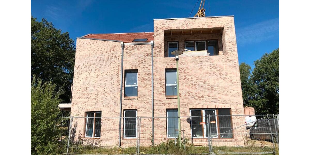 Etagenwohnung Bremerhaven Schiffdorferdamm - 3 Zimmer, 80 m&sup2;, 1.100&euro; | Angebot:24596633