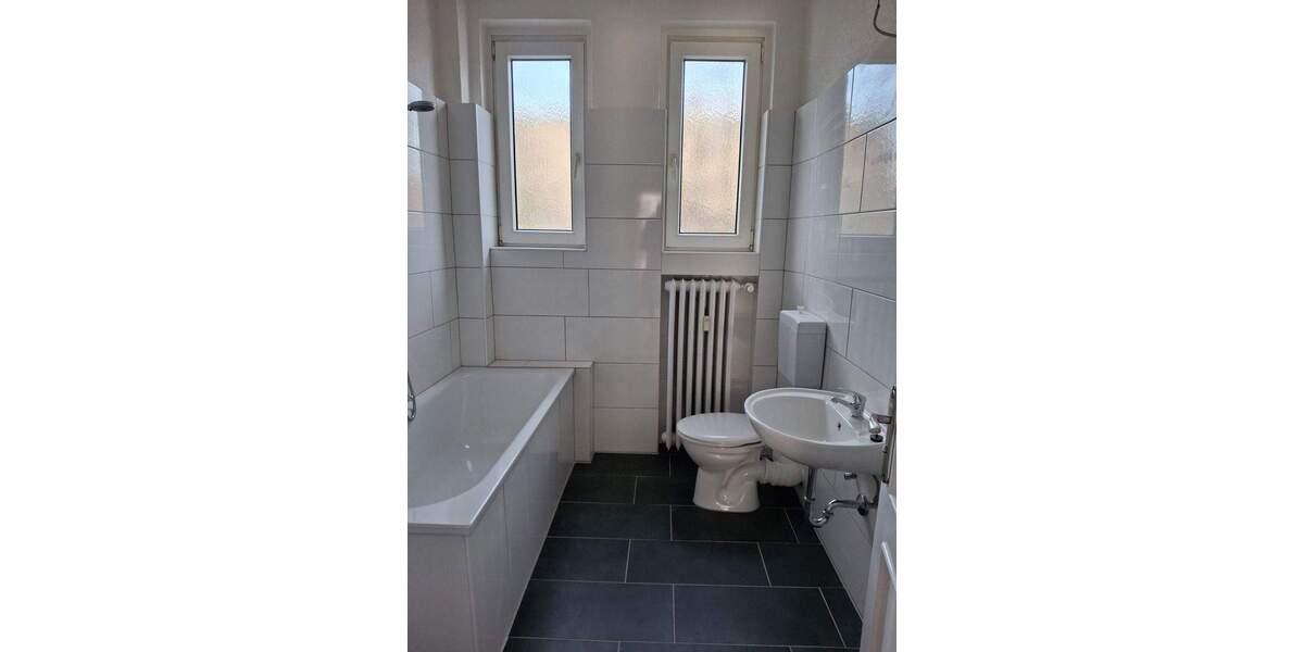 Etagenwohnung Bremerhaven Geestemünde - 3 Zimmer, 120 m&sup2;, 810&euro; | Angebot:25797442