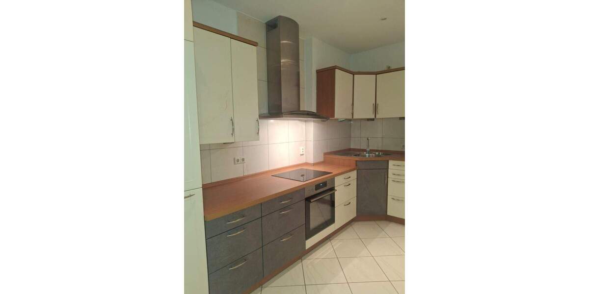 Etagenwohnung Bremerhaven Lehe - 3 Zimmer, 82 m&sup2;, 750&euro; | Angebot:25669771