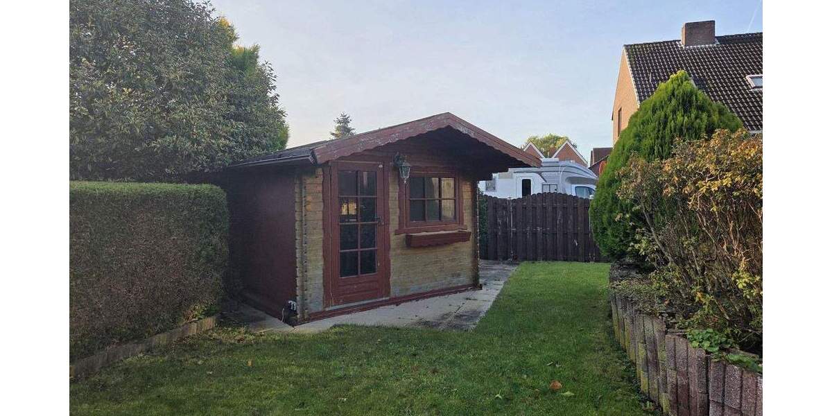 ruhig gelegener Bungalow mit Vollkeller, großer Garage und Gartenhaus 3 zimmer