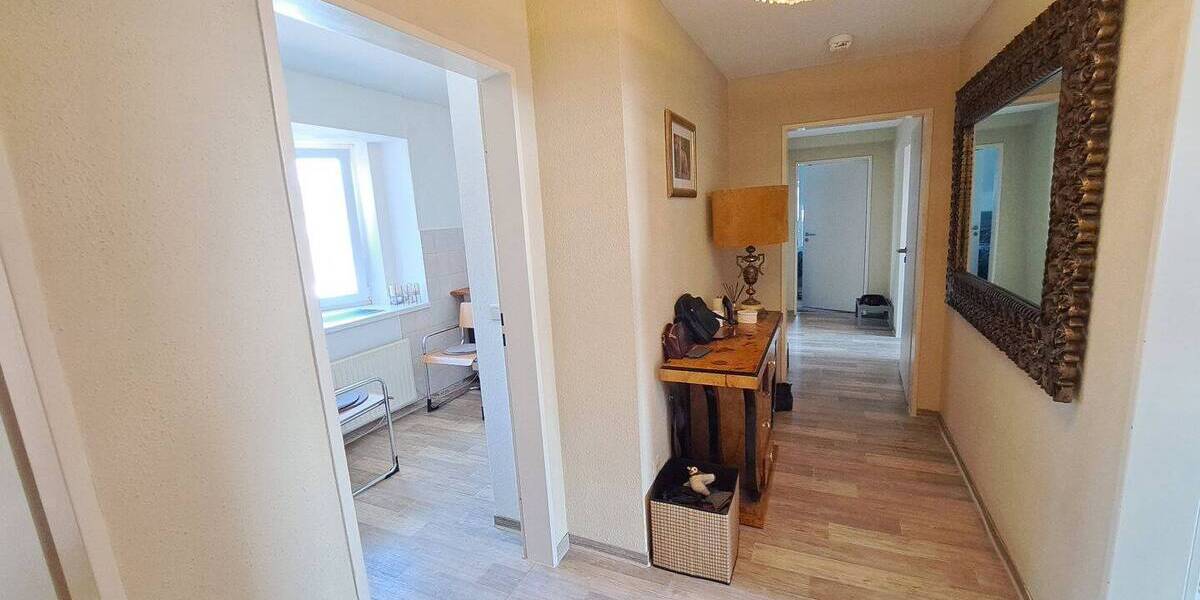 Etagenwohnung Bremerhaven Geestemünde - 3 Zimmer, 83 m&sup2;, 395&euro; | Angebot:26292746