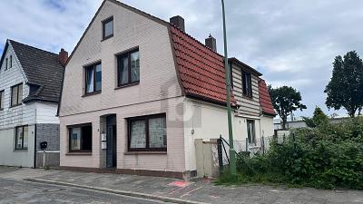 ZWEIFAMILIENHAUS MIT STARKEM ENTWICKLUNGSPOTENZIAL - Zweifamilienhaus Bremerhaven Lehe | Angebot:26055976