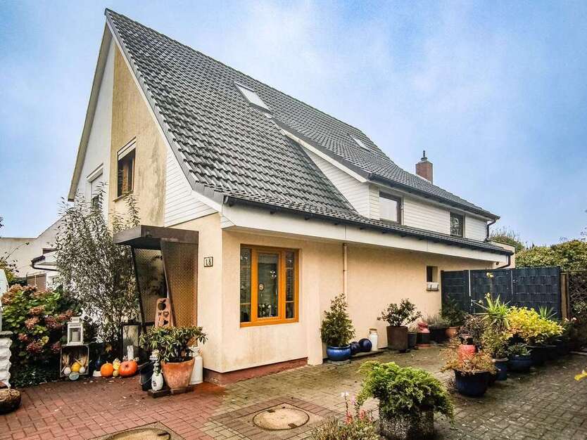 Haus zum Kaufen in Bremerhaven 140.000 € 75 m²