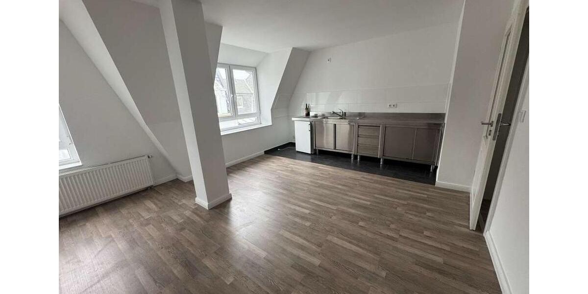 Etagenwohnung Bremerhaven Mitte - 2 Zimmer, 76 m&sup2;, 780&euro; | Angebot:26687892