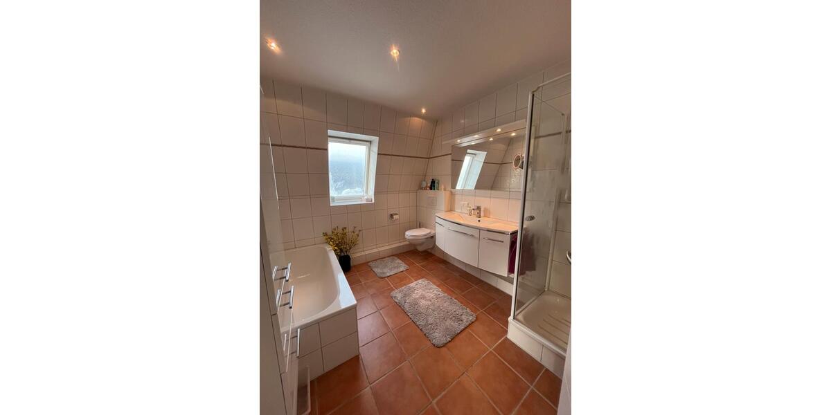 Gepflegte Doppelhaushälfte mit Garten & Terrasse in Speckenbüttel 4 zimmer