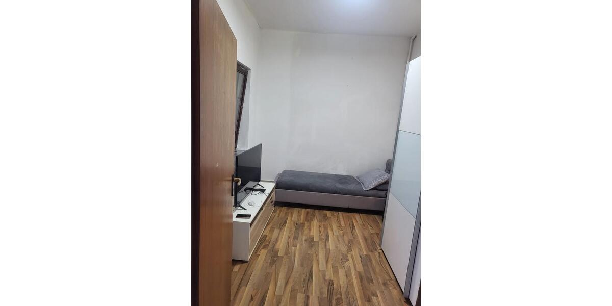 Mehrfamilienhaus, Wohnhaus Nordenham - 4 Zimmer, 104 m&sup2;, 130.000&euro; | Angebot:27002056