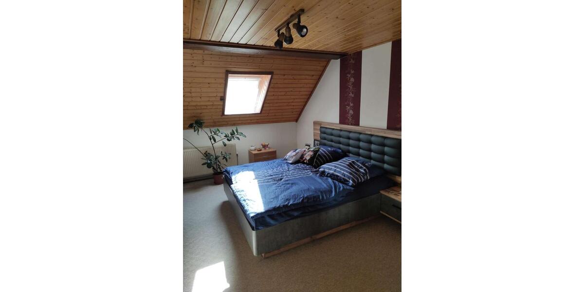 Dachgeschoßwohnung Nordenham - 2 Zimmer, 70 m&sup2;, 400&euro; | Angebot:26263962