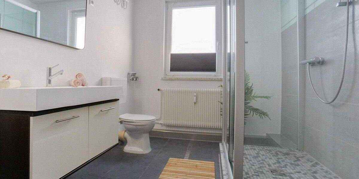 Etagenwohnung Bremerhaven Geestemünde - 2 Zimmer, 61 m&sup2;, 129.900&euro; | Angebot:25321586