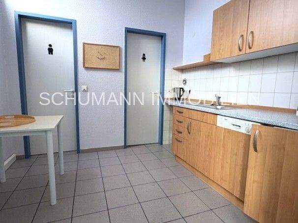 Gewerbeobjekt Wilhelmshaven Heppens - 4 Zimmer, 180 m&sup2;, 1.260&euro; | Angebot:26143268