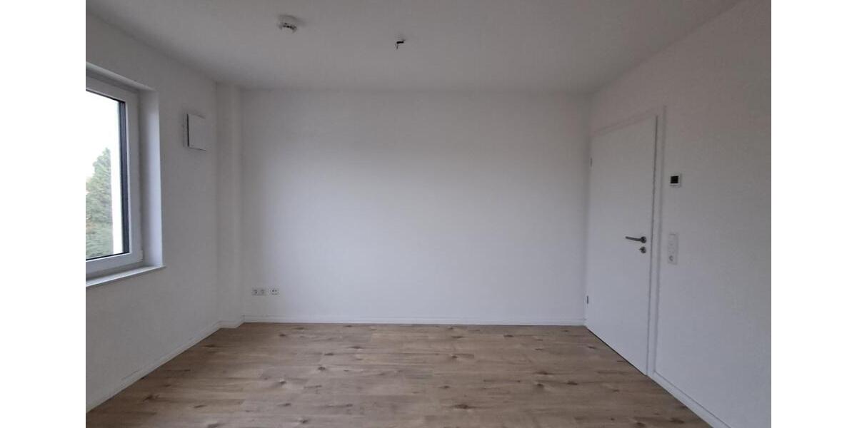 Anfragen NUR per E-Mail. Beliebte Wulsdorf. Bj 2022. Gepflegte 3-Zimmer 87 qm Wohnung mit offener Küche, Balkon, Aufzug, GarderobenraumAK, Fußbodenheizung und PKW-Stellplatz. 3 zimmer