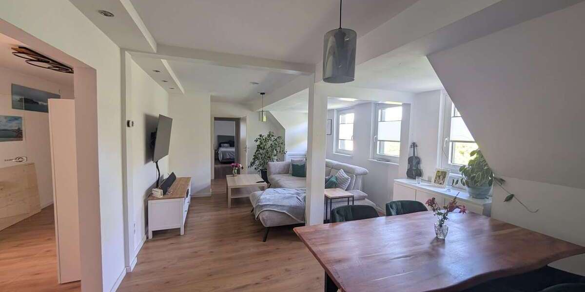 Etagenwohnung Bremerhaven Geestemünde - 3 Zimmer, 98 m&sup2;, 230.000&euro; | Angebot:27171173