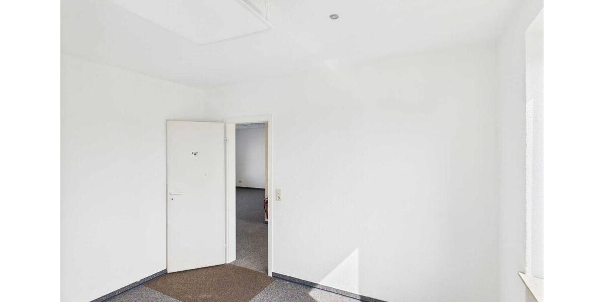 MIETEN. |163 m² Mietfläche verteilt auf 2 Etagen mit Warentransportsystem vom OG ins EG zimmer