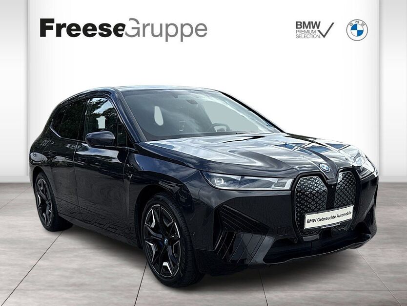 BMW iX 28.442 km 53.990 € Wilhelmshaven 26389