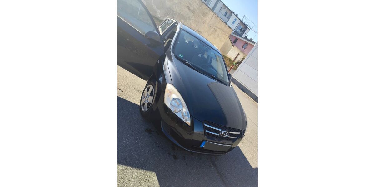 Kia ceed / Ceed 72.000 km 7.300 &euro; Bremerhaven 27578