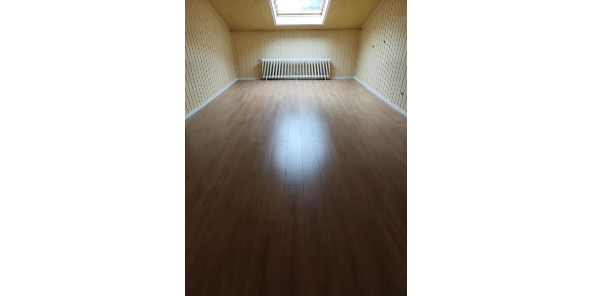 Dachgeschoßwohnung Wilhelmshaven Heppens - 2 Zimmer, 74 m&sup2;, 480&euro; | Angebot:26061057