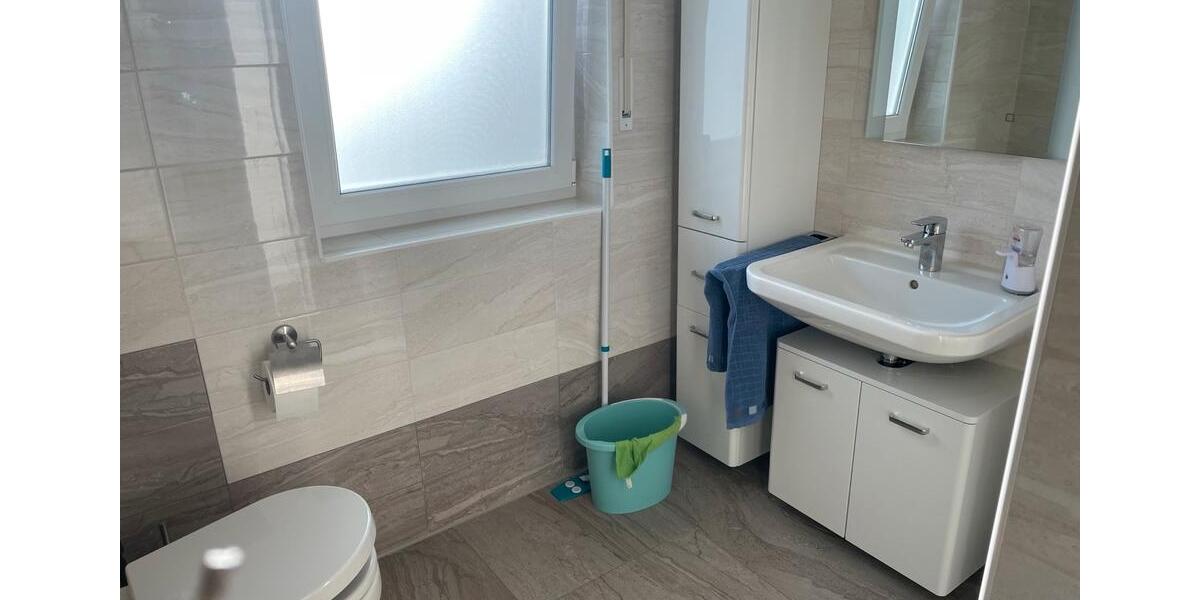 Etagenwohnung Bremerhaven Schiffdorferdamm - 2.5 Zimmer, 73 m&sup2;, 870&euro; | Angebot:25855500