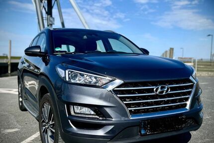 Hyundai TUCSON 80.500 km 15.700 &euro; Wurster Nordseeküste 27639