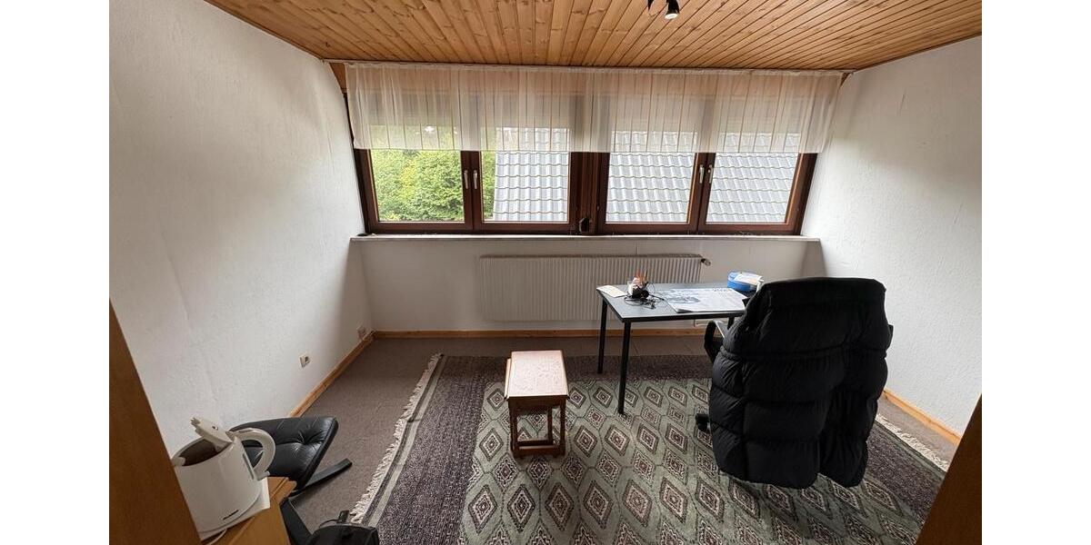 Einfamilienhaus Bremerhaven Lehe - 8 Zimmer, 140 m&sup2;, 160.000&euro; | Angebot:26764773