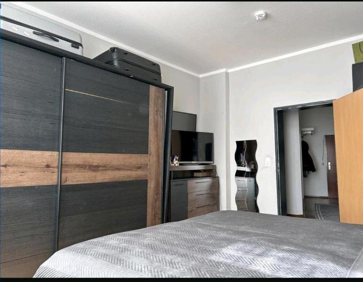 Etagenwohnung Bremerhaven Mitte - 5 Zimmer, 130 m&sup2;, 140.000&euro; | Angebot:27218440
