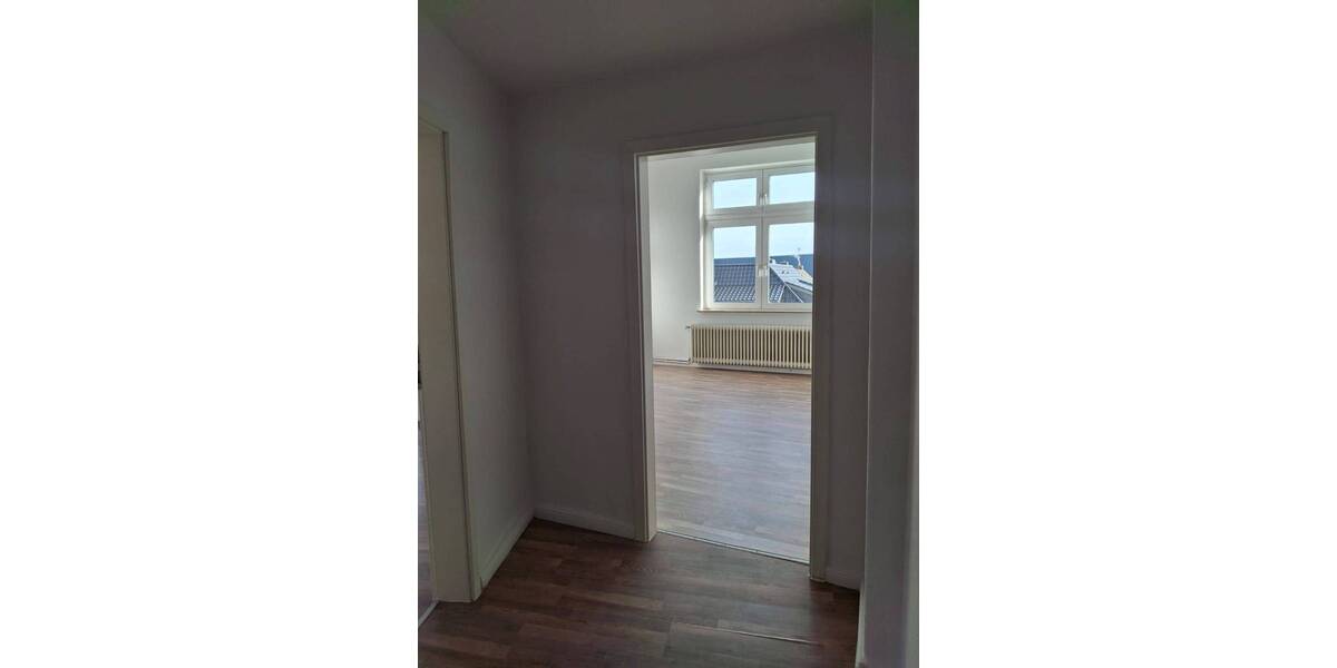Etagenwohnung Bremerhaven Mitte - 3 Zimmer, 100 m&sup2;, 700&euro; | Angebot:26657016