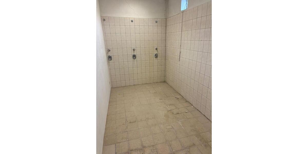 Provisionsfrei* Gewerbehof - 2 Bürogebäude, 240 m² Lager & 13 Garagen direkt am Wasser - Gewerbeobjekt Bremerhaven Fischereihafen (Stadtteil) | Angebot:24480932