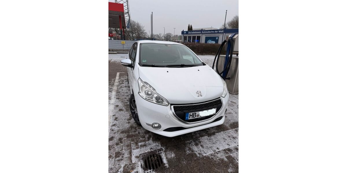 Peugeot 208 95.500 km 5.250 &euro; Ovelgönne 26939