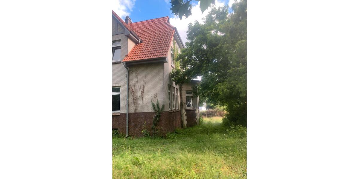 Villa Beverstedt - 9 Zimmer, 260 m&sup2;, 230.000&euro; | Angebot:27144683
