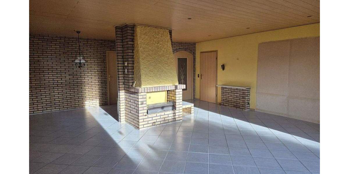 ruhig gelegener Bungalow mit Vollkeller, großer Garage und Gartenhaus 3 zimmer