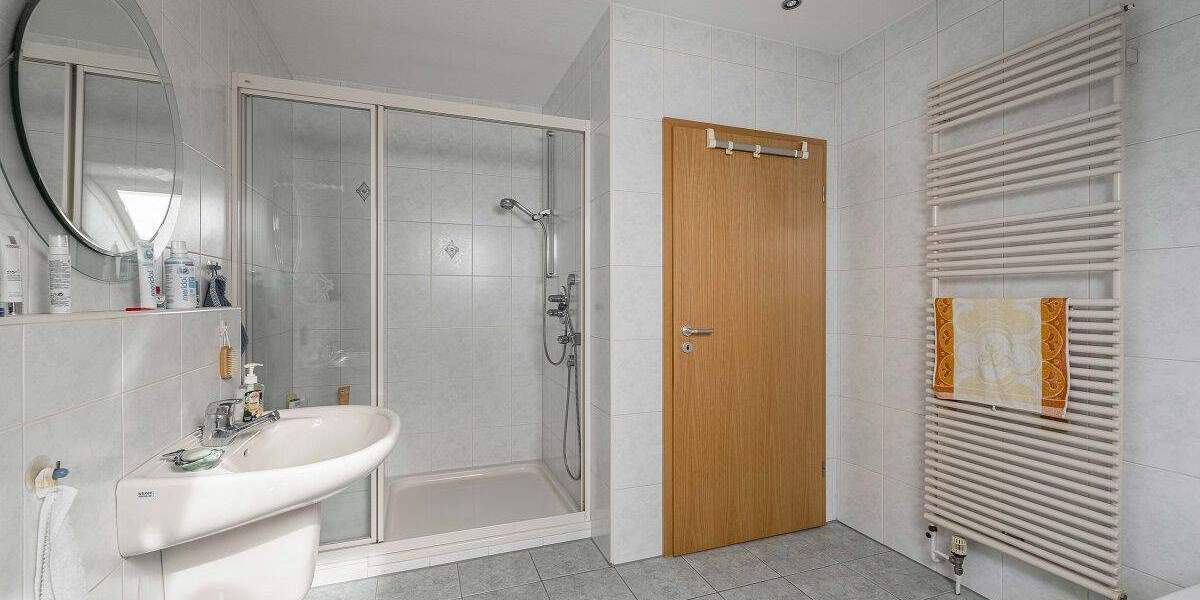 Doppelhaushälfte Bremerhaven Weddewarden - 4 Zimmer, 125 m&sup2;, 299.000&euro; | Angebot:23949495