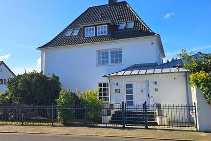 Haus zum Kaufen in Bremerhaven 619.000 € 240 m² 8 zimmer