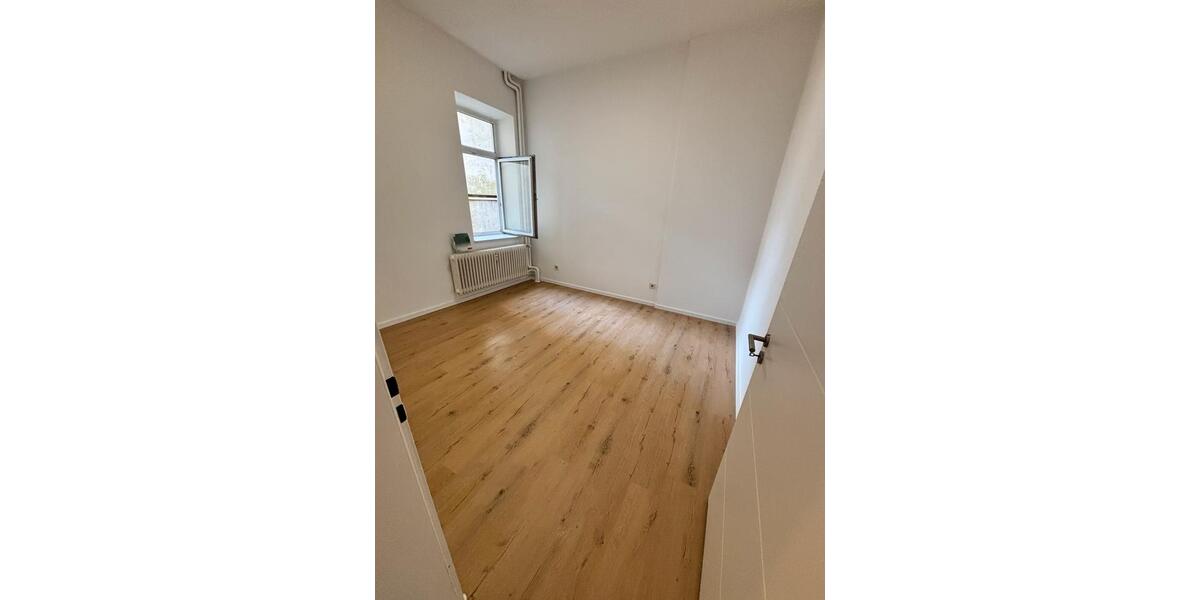 Erdgeschoßwohnung Bremerhaven Geestemünde - 2.5 Zimmer, 65 m&sup2;, 675&euro; | Angebot:25647344