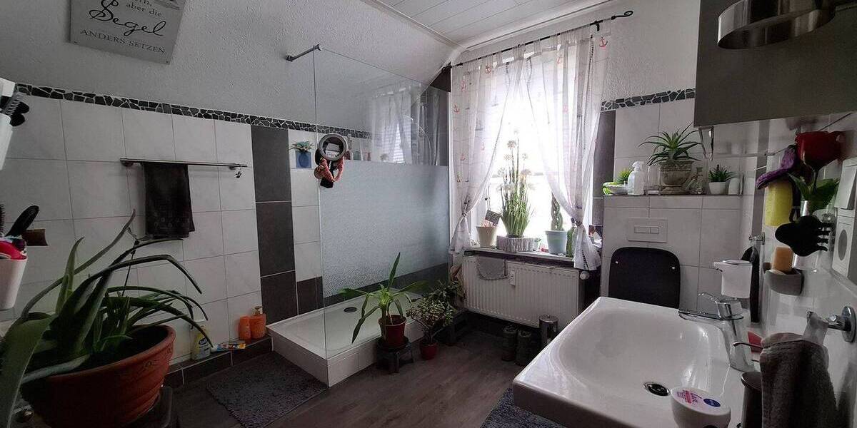 Mehrfamilienhaus, Wohnhaus Brake - 1 Zimmer, 414 m&sup2;, 325.000&euro; | Angebot:25735306