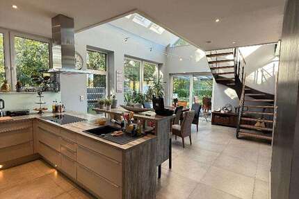 Haus zum Kaufen in Loxstedt 779.500 € 227.13 m² 5 zimmer