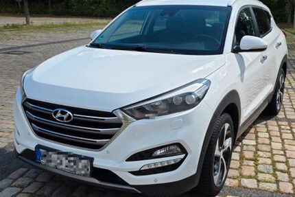 Hyundai TUCSON 141.000 km 13.300 &euro; Bremerhaven 27574