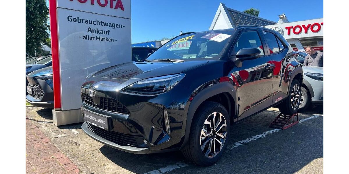 Toyota Yaris Cross 2.500 km 31.950 € Bremerhaven 27580