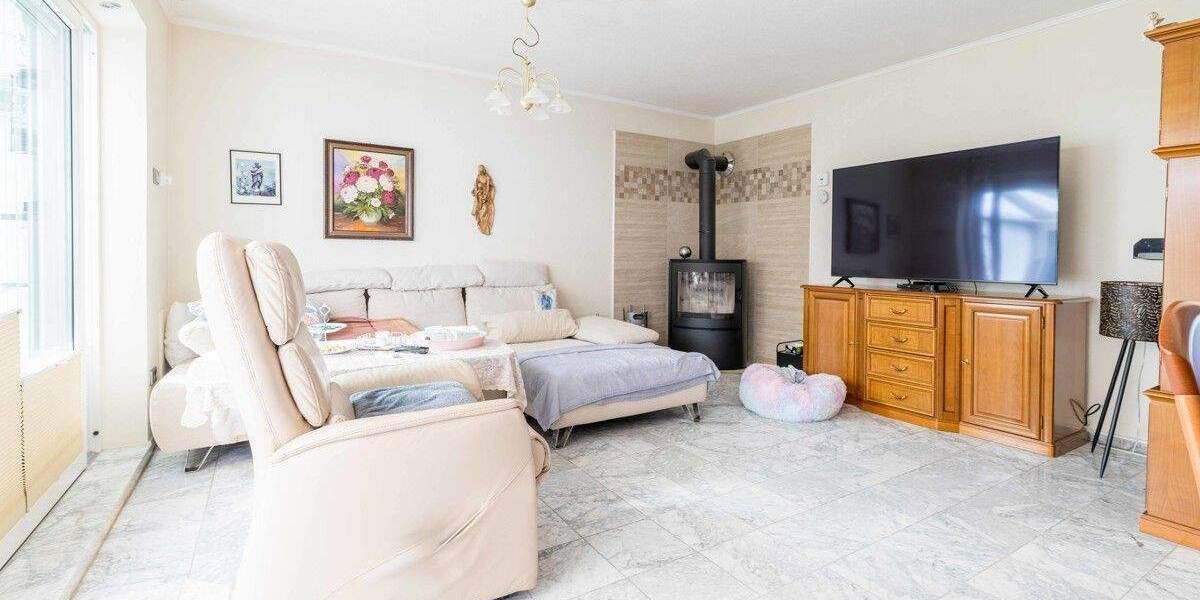 Reihenmittelhaus Bremerhaven Geestemünde - 5 Zimmer, 119 m&sup2;, 229.000&euro; | Angebot:25737095