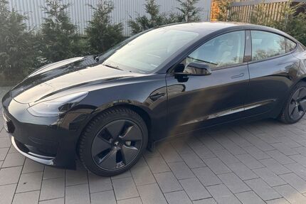 Tesla Model 3 79.000 km 27.850 &euro; Bremerhaven 27578