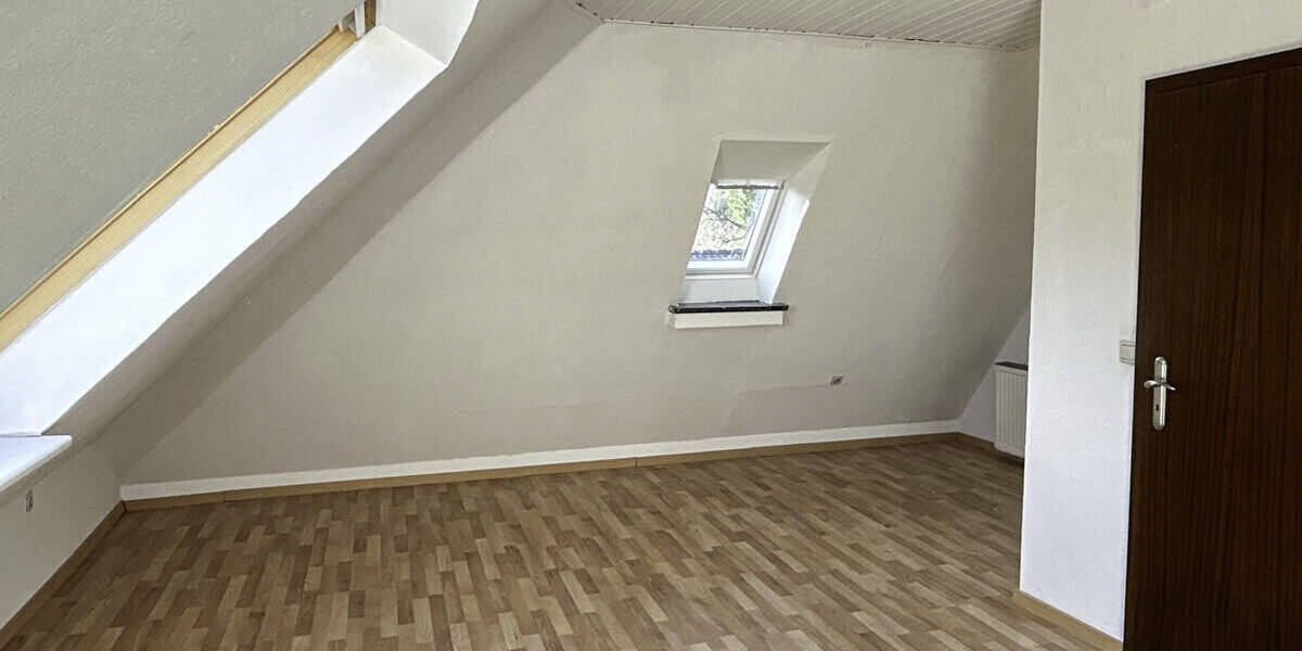 Einfamilienhaus Bremerhaven Schiffdorferdamm - 5 Zimmer, 134 m&sup2;, 325.000&euro; | Angebot:26242422