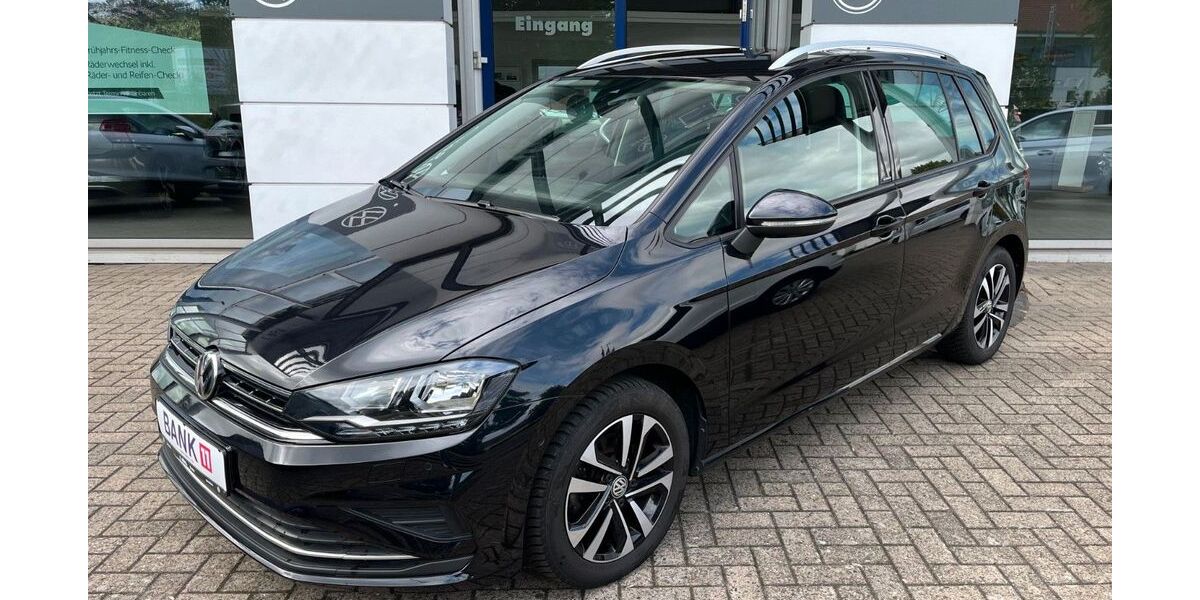VW Golf Sportsvan 93.900 km 15.950 &euro; Brake / Unterweser 26919