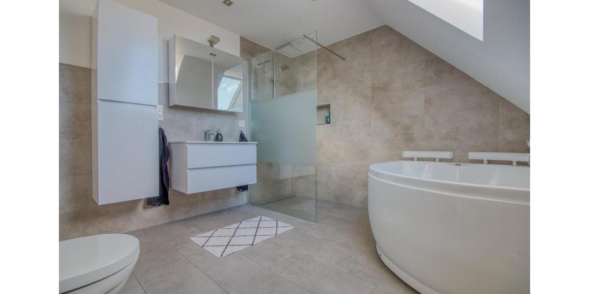 Dachgeschoßwohnung Hagen im Bremischen - 4 Zimmer, 107 m&sup2;, 995&euro; | Angebot:26340680