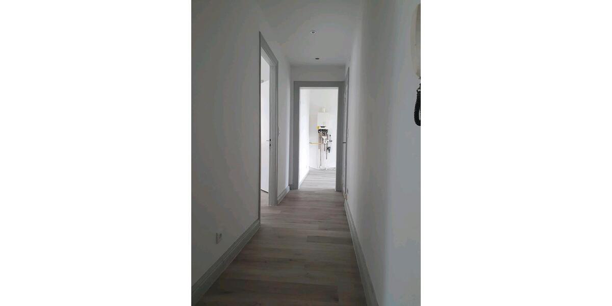 Etagenwohnung Bremerhaven - 3 Zimmer, 65 m&sup2;, 455&euro; | Angebot:25402553