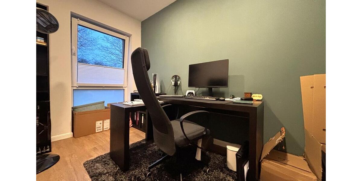 Etagenwohnung Bremerhaven Schiffdorferdamm - 3 Zimmer, 80 m&sup2;, 1.100&euro; | Angebot:24596633