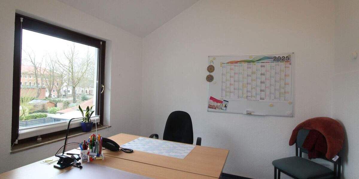 Einfamilienhaus Brake - 8 Zimmer, 190.000&euro; | Angebot:25386815